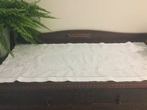 White Embroidered Cotton Runner