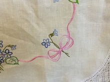 Load image into Gallery viewer, Semco Embroidered Linen Tablecloth